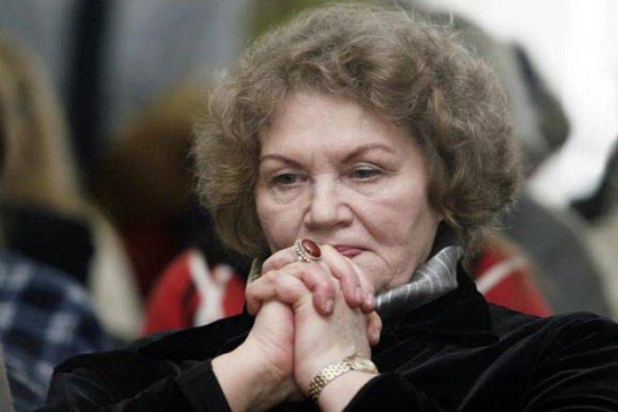 Лине Костенко — 88 лет: лучшие стихотворения и цитаты поэтессы